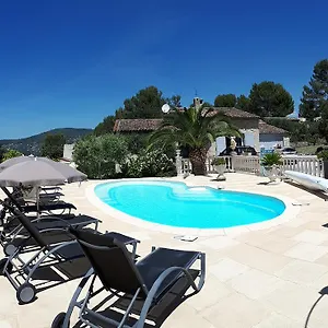 Hébergement de vacances Les Pins, Peymeinade