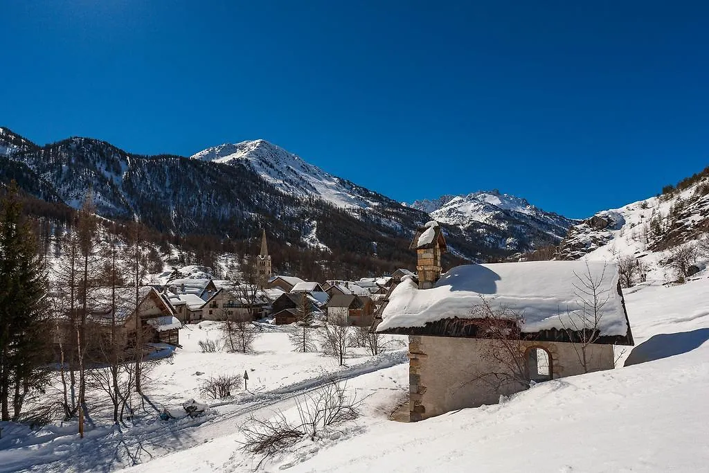 Le Chalet D'En Ho Névache Hotel